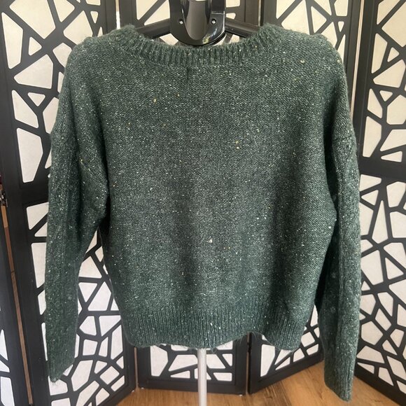Old Navy NWOT Olive green popcorn sweater size L - Picture 2 of 4